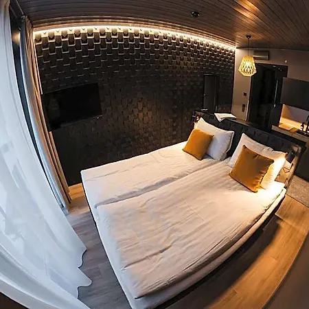 Hotel Yllaesrinne Deluxe Lappea